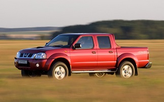 nissan-np300-2008-.jpg